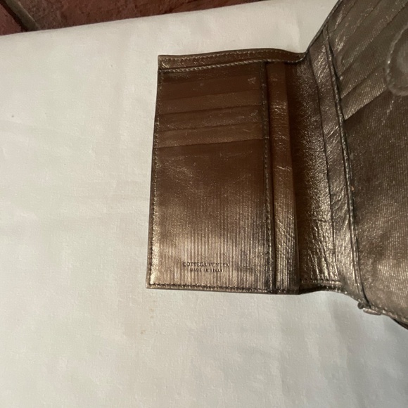 •Bottega Veneta Metallic Gold/Brown Leather  Bifold Wallet - Picture 14 of 16